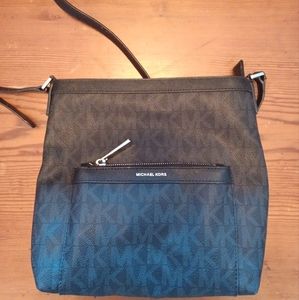 Michael Kors Morgan Messenger Purse(Authentic)